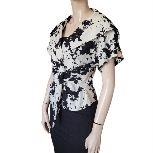 Vintage Linen Blazer - Picture 2 of 11